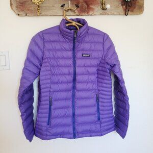 Patagonia Down Sweater Puffer Jacket in Purple Womens Medium